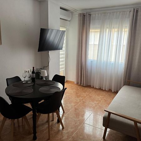 Almuden'S Green Apartment, High-Speed Free Wifi, 250M To Beach, The Center Of Torrevieja Exterior photo