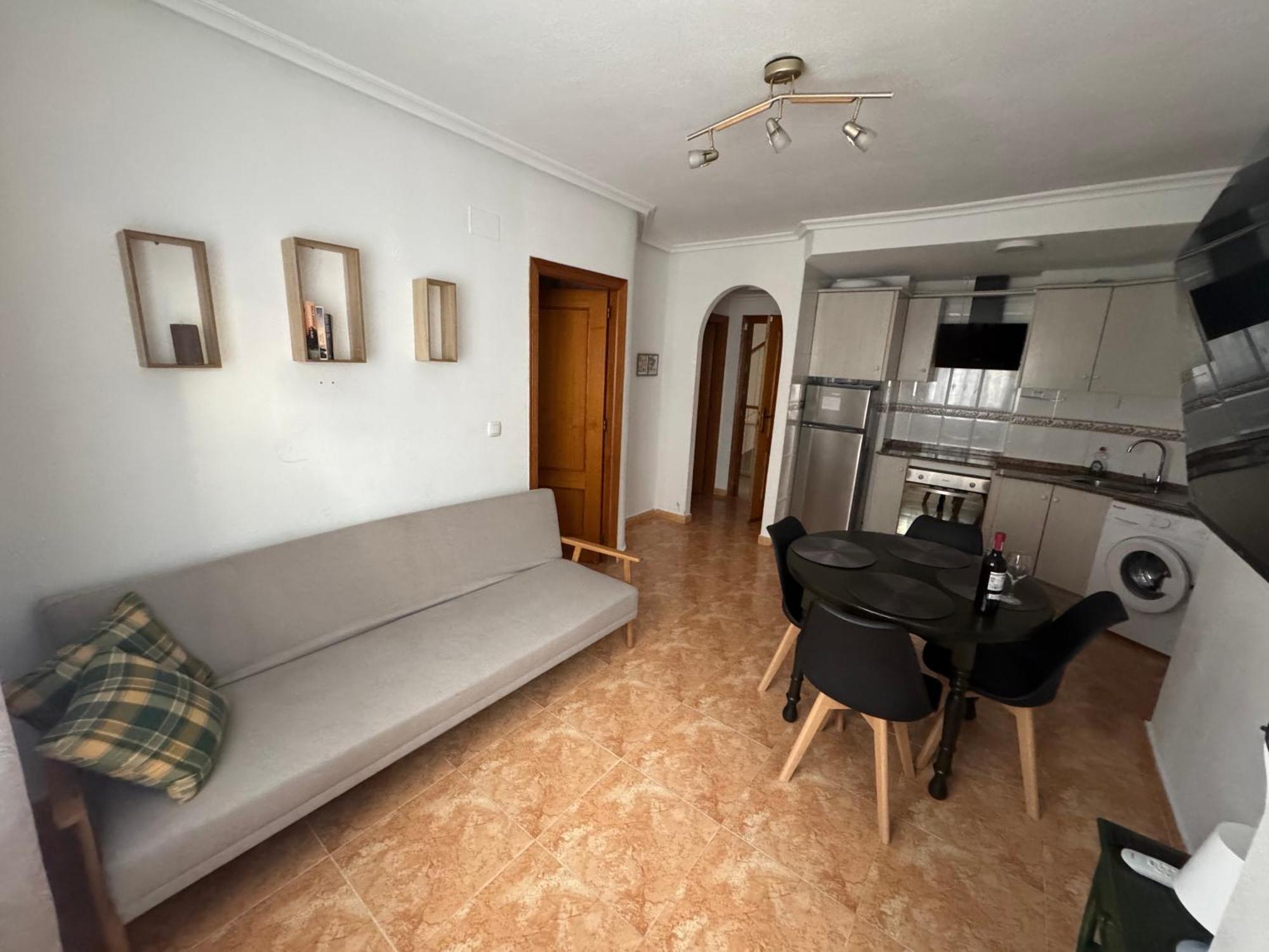 Almuden'S Green Apartment, High-Speed Free Wifi, 250M To Beach, The Center Of Torrevieja Exterior photo